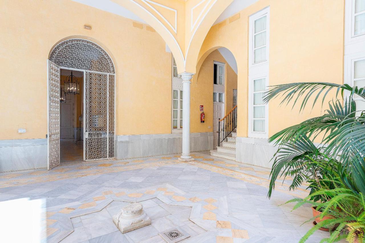 Genteel Plaza Nueva Appartement